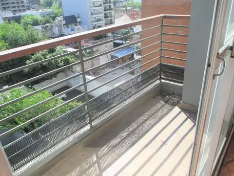 2 ampl amb bcón alto a pulmón luz/sol bño coc c/barra 12 añs