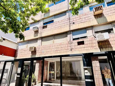 Venta Departamento a Reciclar 3 Dormitorios - Oroño