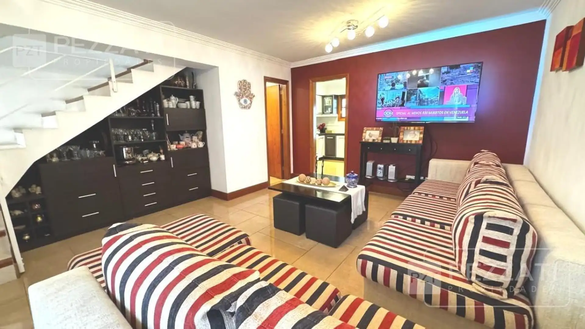 Chalet en venta. Zona Parque Luro. 3 dormitorios. Garage doble. Jardin con parrilla