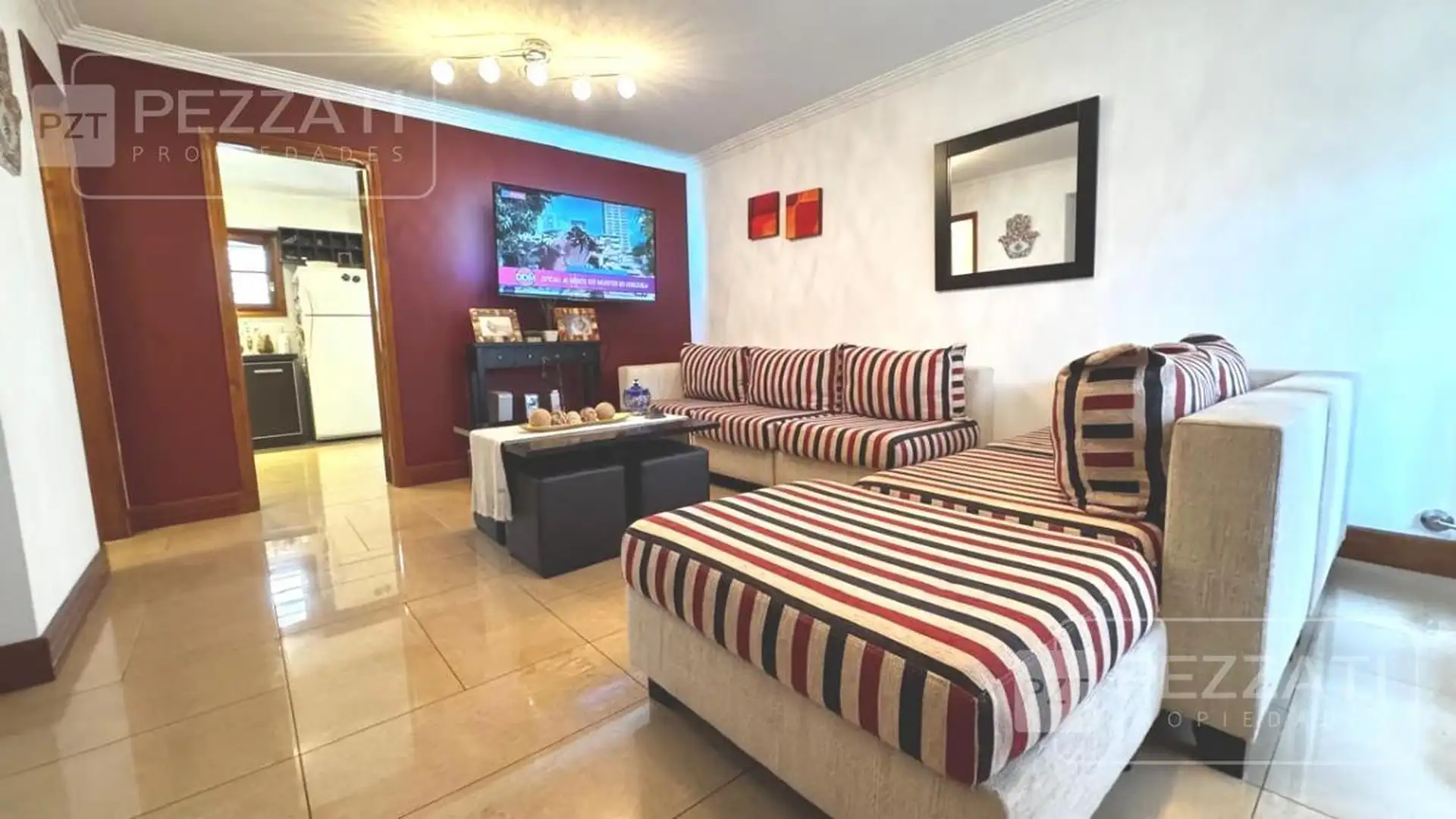 Chalet en venta. Zona Parque Luro. 3 dormitorios. Garage doble. Jardin con parrilla