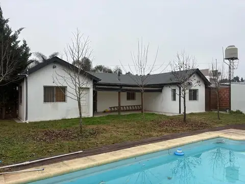 Casa 3 ambientes con 1 baño