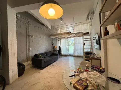Loft – balcón al frente – full amenities