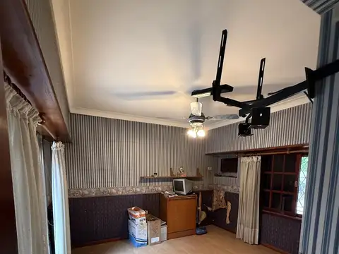 Casa 5 ambientes con 1 baño