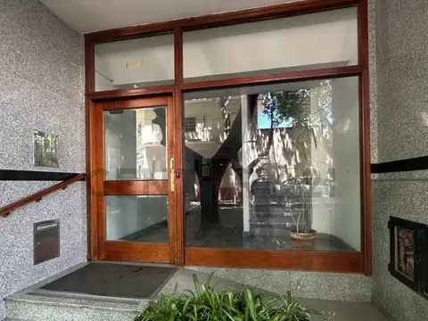 Sarmiento 600, Piso 0