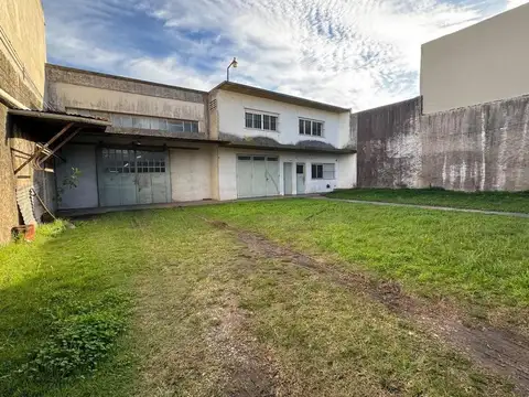 GALPON DE 1000M2 A LA VENTA EN R. CALZADA