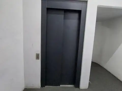 Venta cochera en Italia y Salta - Centro, Rosario