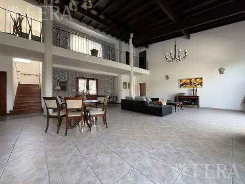 Venta Casa 8 ambientes con parrilla y piscina en Campos de Roca I-Coronel Brandsen