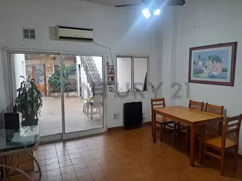 Casa 4 ambientes con 1 baño