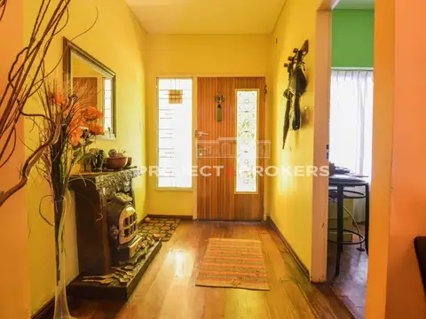 Casa 6 ambientes con 3 baños