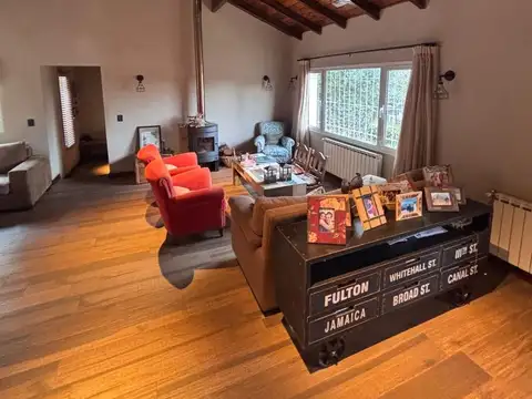 Casa 4 ambientes con 3 baños