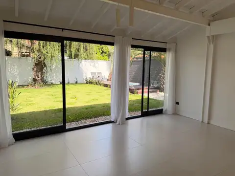 Casa en Alquiler en Castelar Norte, $ 1.600.000