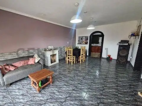 607 esquina 12 800