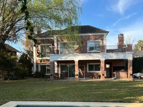 Casa en Venta con 1 cochera