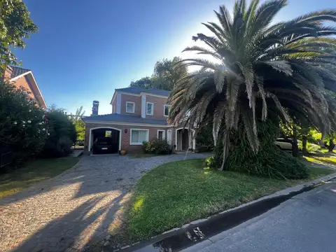 Casa  en Venta en La Caballeriza, Pilar, G.B.A. Zona Norte