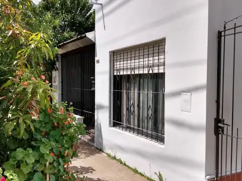 Depto Tipo Casa en Venta en Morón, USD 40.000