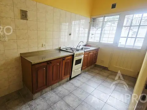 Depto Tipo Casa en Alquiler en Villa Crespo, $ 650.000