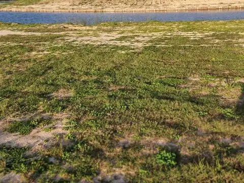 Lote en venta al agua - Puertos del Lago - Barrio Amarras
