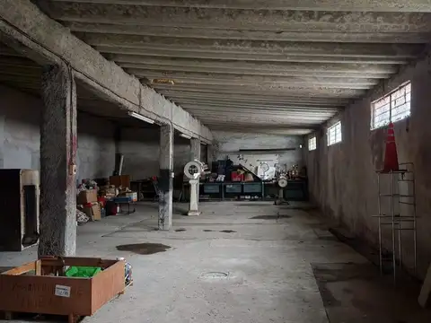 ALQUILER GRAN LOCAL COMERCIAL S/AV MILLAN, SAYAGO