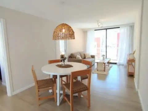 Departamento en Venta en Plaza Colon, USD 132.000