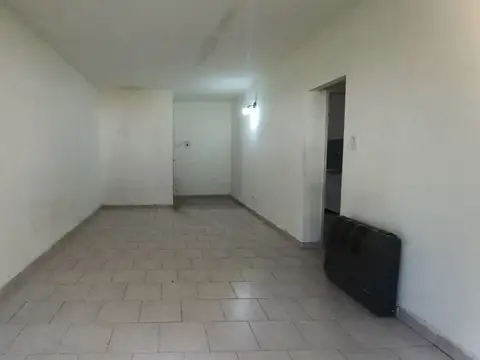 Departamento 5 ambientes con 1 baño
