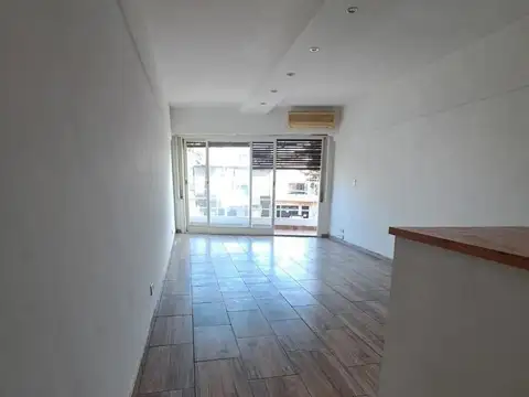 Departamento en Félix Ballester al 600