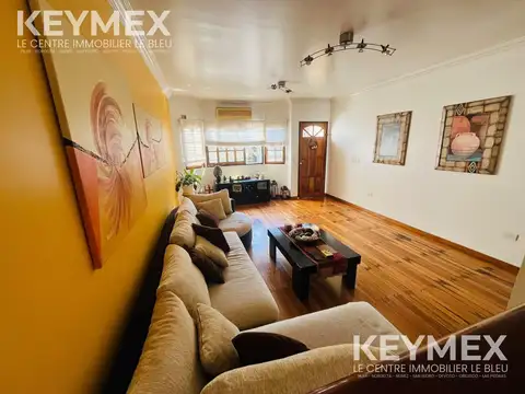 Venta Casa tipo triplex 4 ambientes con pileta en Villa Mitre, Villa Sta Rita