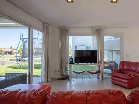 CASA EN VENTA AL AGUA SAN MARCO