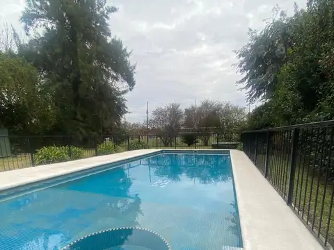 Casa en Alquiler en Pilar del Lago. Lote al 100