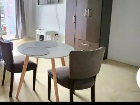 Cabrera 4100, Piso 2