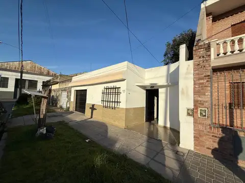 Excelente PH de 3 ambientes c/ Garage, patio y terraza