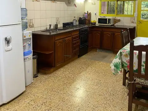 Casa 5 ambientes con 1 baño