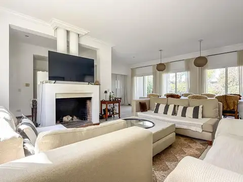 Casa en Venta en El Estribo, USD 410.000