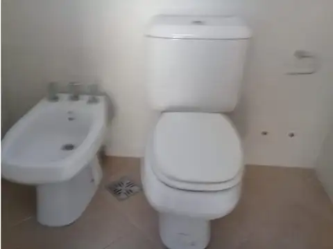 19 De Marzo 828 , Piso 1