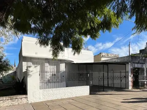 Venta Casa con gran terreno en Candioti Norte