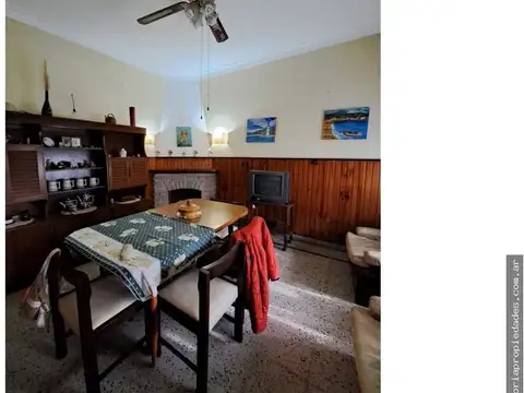 CHALET EN EL CORAZON DE PARQUE LURO -  4 AMB.  - FALKNER 4100