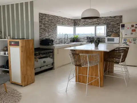 VENTA CASA 3 AMB EN PUERTO MADRYN BARRIO LA ALHAMBRA