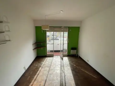 Carlos Calvo 1700, Piso 2