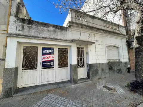 Venta Casa Rosario 4 habitaciones Patio Terraza - Av Alberdi Iglesia Perpetuo Socorro- Apta Credito