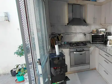 VENTA DUPLEX 4 AMB COCHERA Y PATIO EN RAMOS MEJÍA