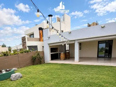 OPENHOUSE alquila casa en planta baja en barrio privado Las Pircas del Challao.