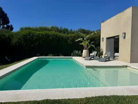Casa en Alquiler en San Agustín, USD 5.500