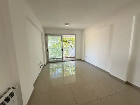 8 e/ 41 y 42 400