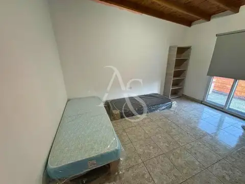 Depto Tipo Casa en Venta con 2 cocheras