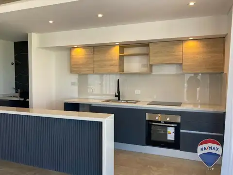 Avenida Félix Aguilar 2600