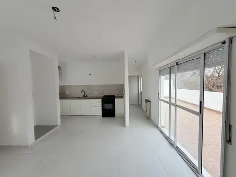 Depto Tipo Casa en Alquiler de 2 ambientes