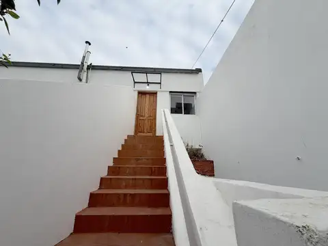 Depto Tipo Casa en Alquiler de 1 dormitorio