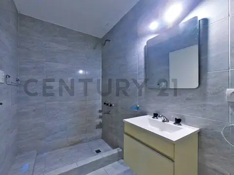 VENTA PH 2 AMBIENTES CON PATIO EN VILLA SARMIENTO APTO CRÉDITO
