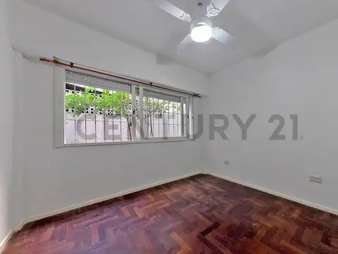 Depto Tipo Casa en Venta en Villa Sarmiento, USD 52.000