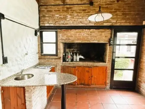 Casa en Alquiler en Alberdi, $ 1.200.000