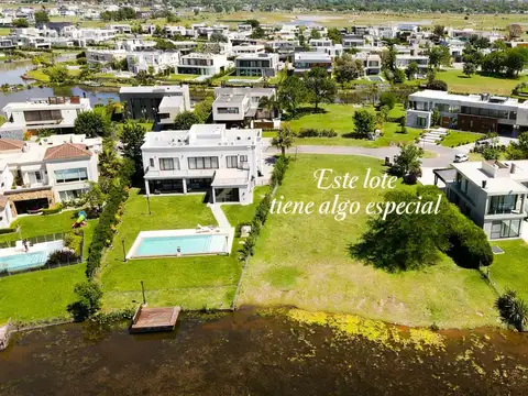 LOTE A LA LAGUNA BARRIO TERRALAGOS 